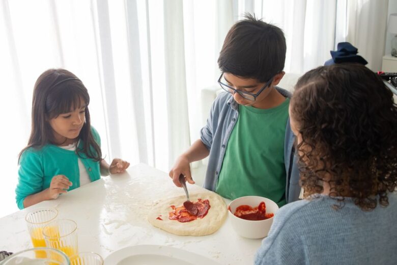Illustration culinaire pour l’article : Cuisiner avec les enfants : transformer le repas en activité familiale simple